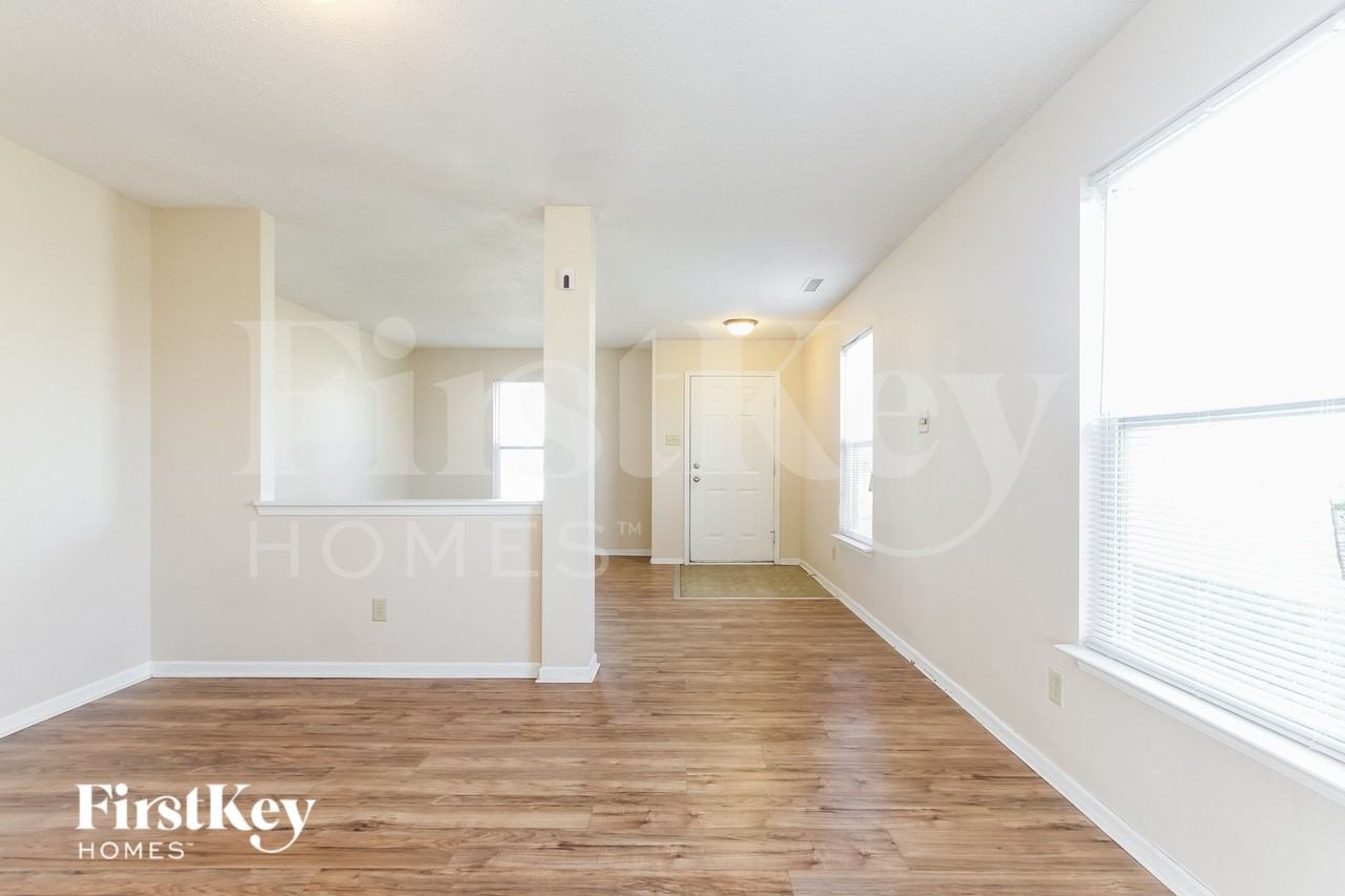 11511 Presidio Dr - Photo 2 of 15