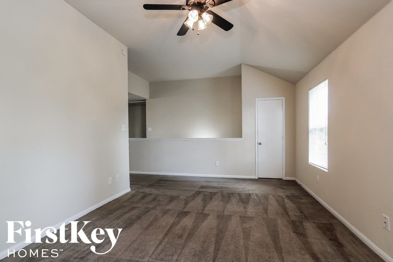 10534 Fire Sage Dr - Photo 3 of 15