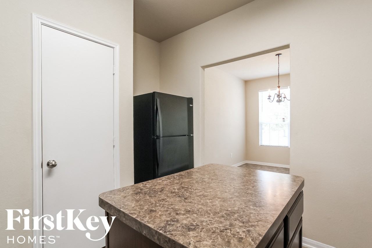 10534 Fire Sage Dr - Photo 6 of 15