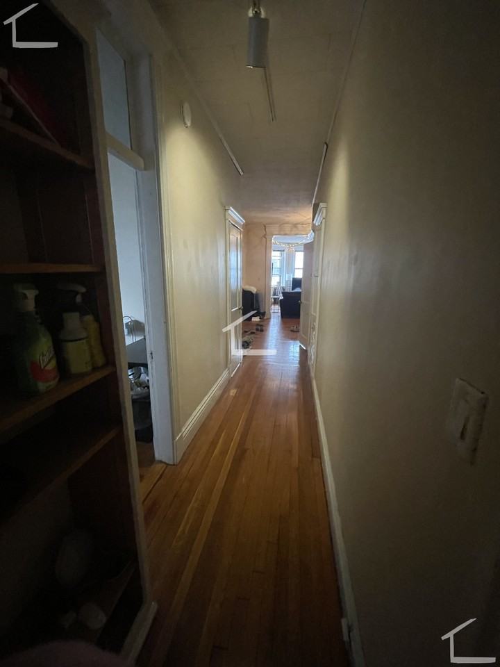 Euston St #1 - Photo 7 of 11
