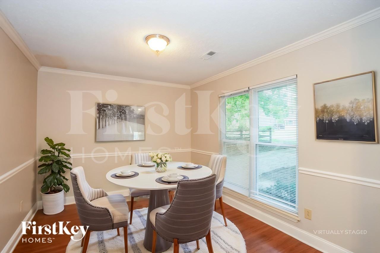 10017 Topeka Dr - Photo 7 of 19