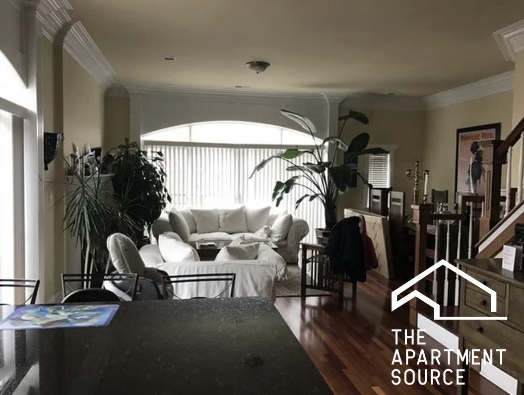 924 W Cornelia Ave #4S - Photo 2 of 15