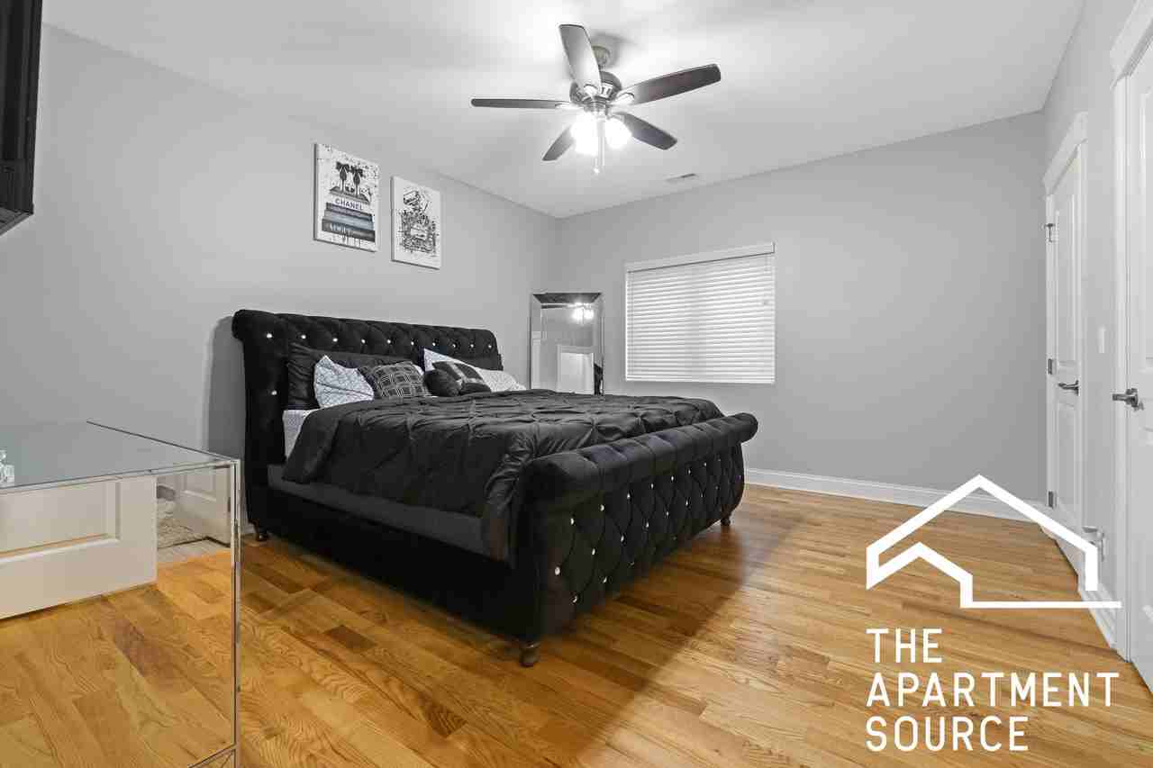 742 N Avers Ave #3 - Photo 6 of 10