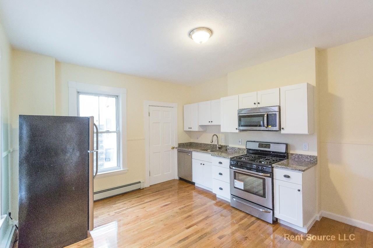 23 Cottage Ave #1 - Photo 2 of 18