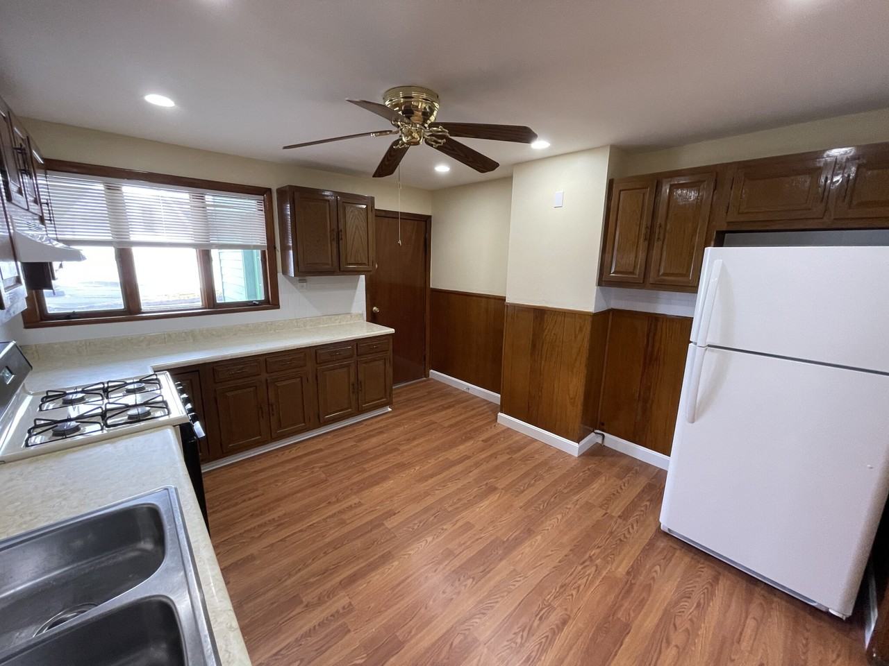 227 Holland St #2 - Photo 7 of 35