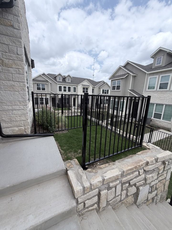 Foxglove - Photo 2 of 19