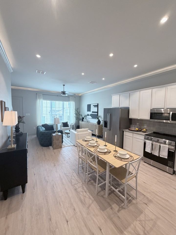 Foxglove - Photo 4 of 19