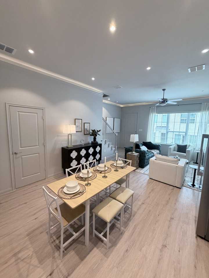 Foxglove - Photo 5 of 19