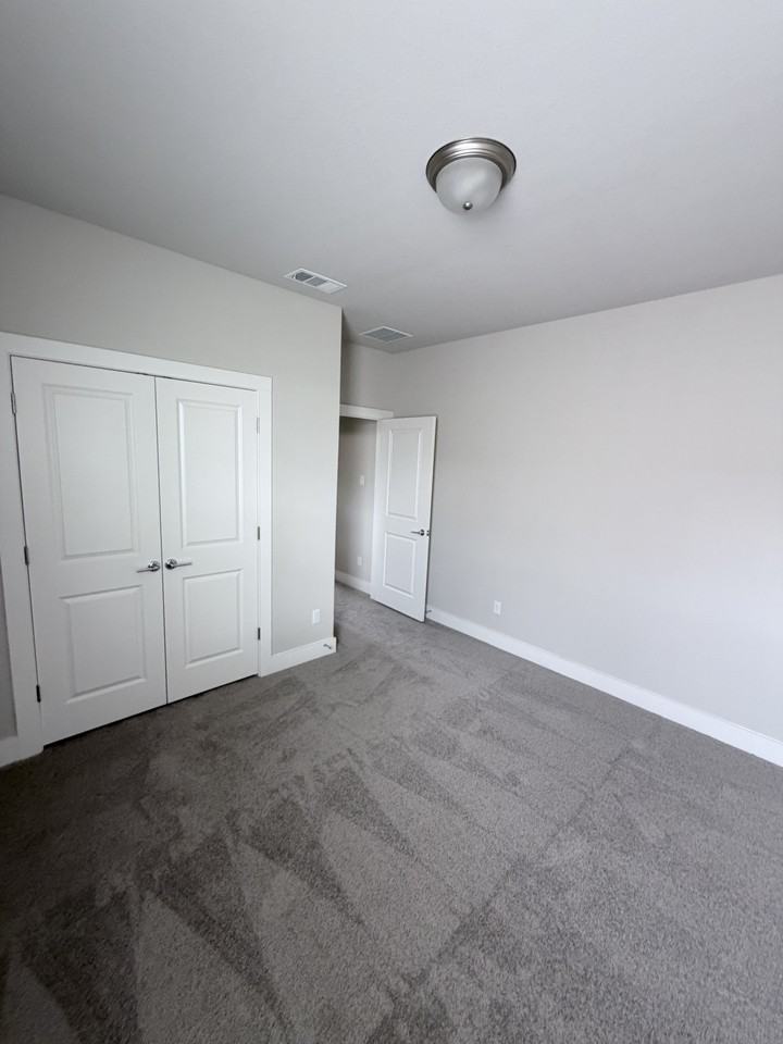 219 Pinnacle Ln - Photo 5 of 18