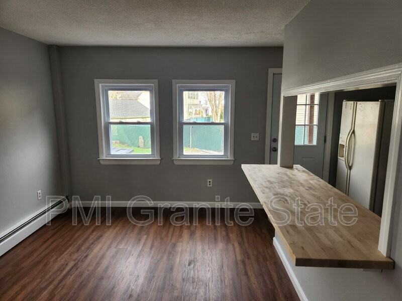 8B Beacon St #8B - Photo 3 of 6