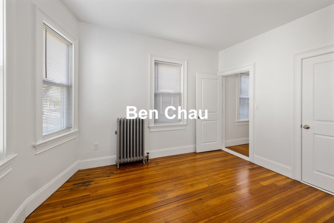 122 Columbia St #1B - Photo 7 of 13