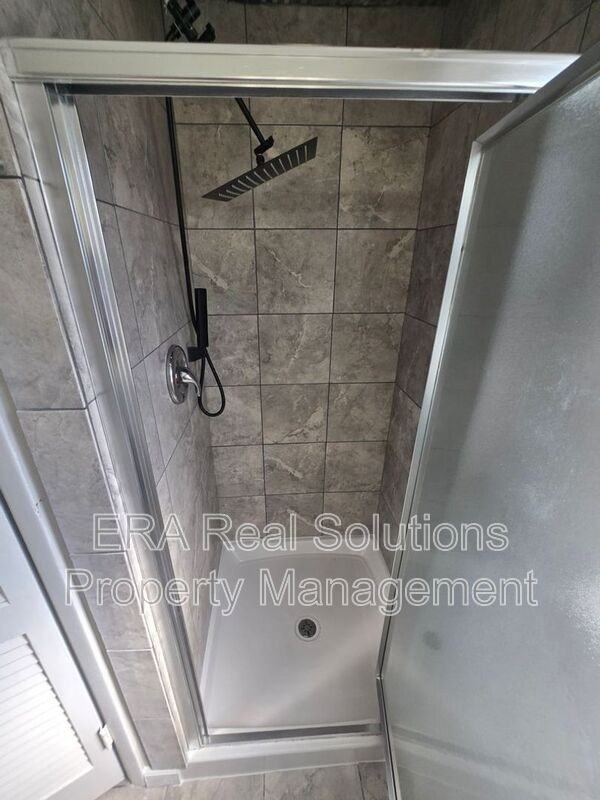 984 Exeter Rd - Photo 5 of 21