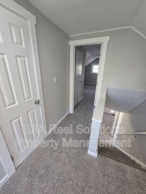 984 Exeter Rd - Photo 7 of 21