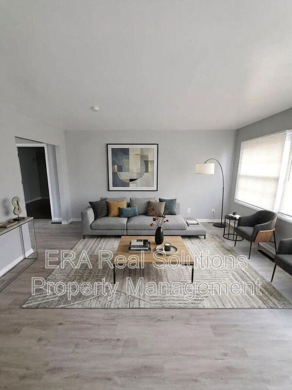 2906 Woodgrove Dr - Photo 2 of 23