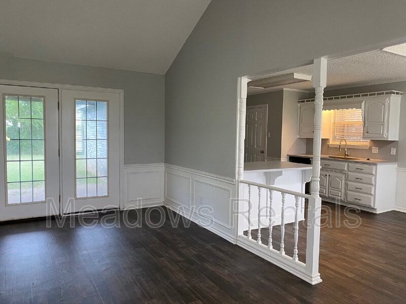 2904 Spring Valley Rd - Photo 6 of 15