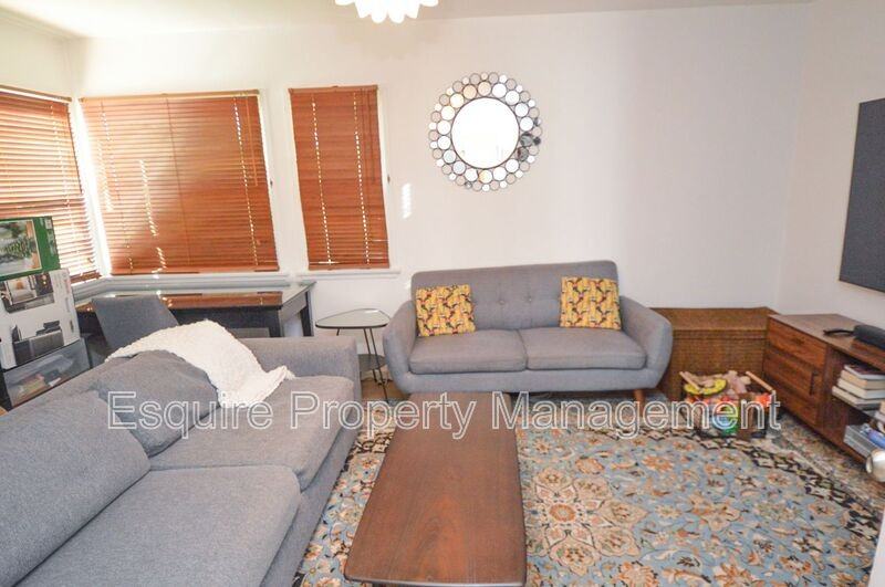 676 Doris Ave #MAIN - Photo 3 of 18