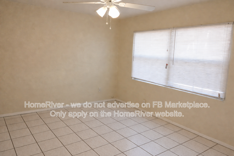 3220 W Paxton Ave - Photo 3 of 13