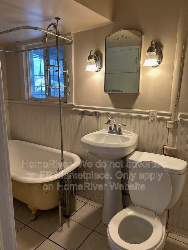 1212 N Cochran St - Photo 7 of 8