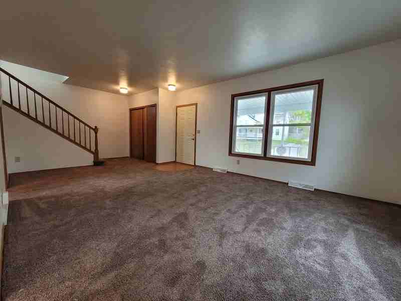 1262 S Quincy St - Photo 5 of 18