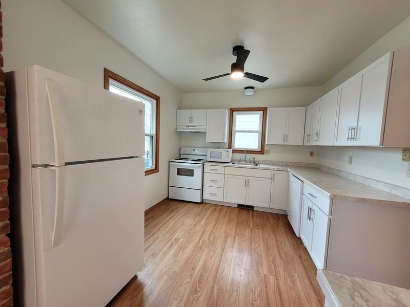 1262 S Quincy St - Photo 7 of 18