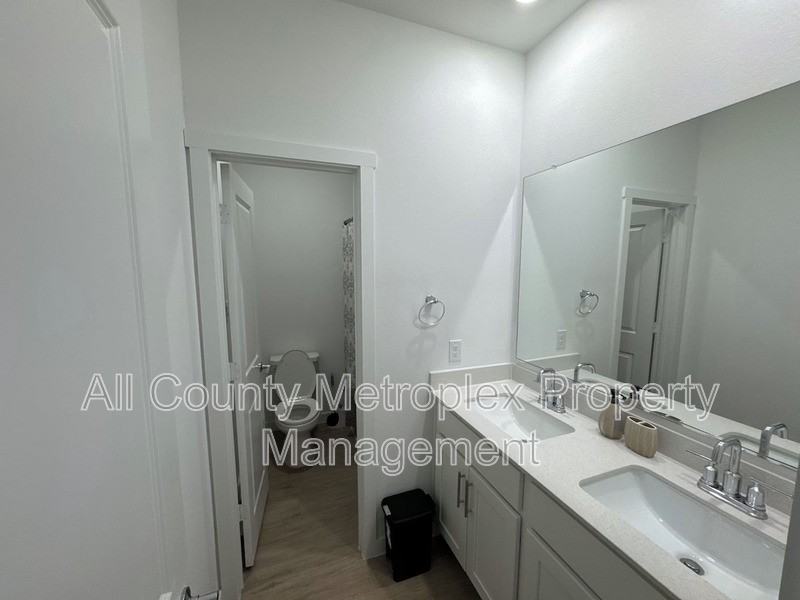 229 Invermore Dr - Photo 6 of 11