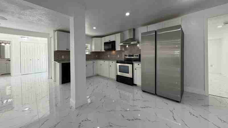 2712 60th Ave N - Photo 4 of 22