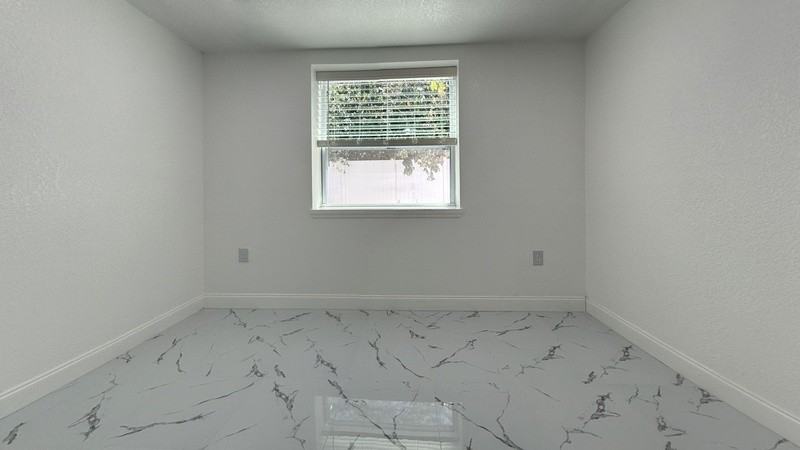 2712 60th Ave N - Photo 5 of 22