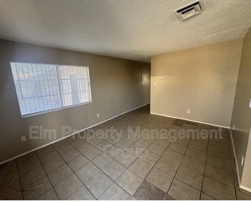 2505 Cedar Ave - Photo 4 of 4