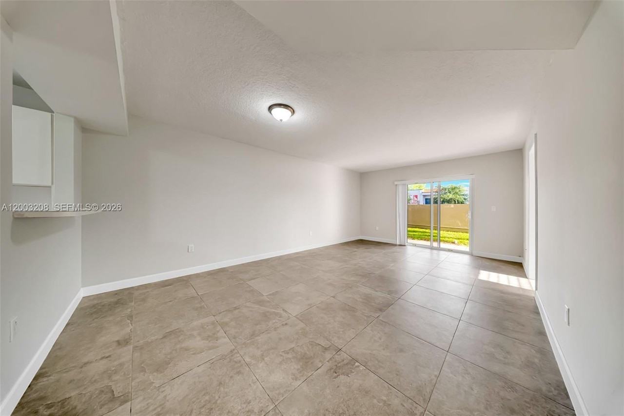 2610 W 76th St #106 - Photo 3 of 13