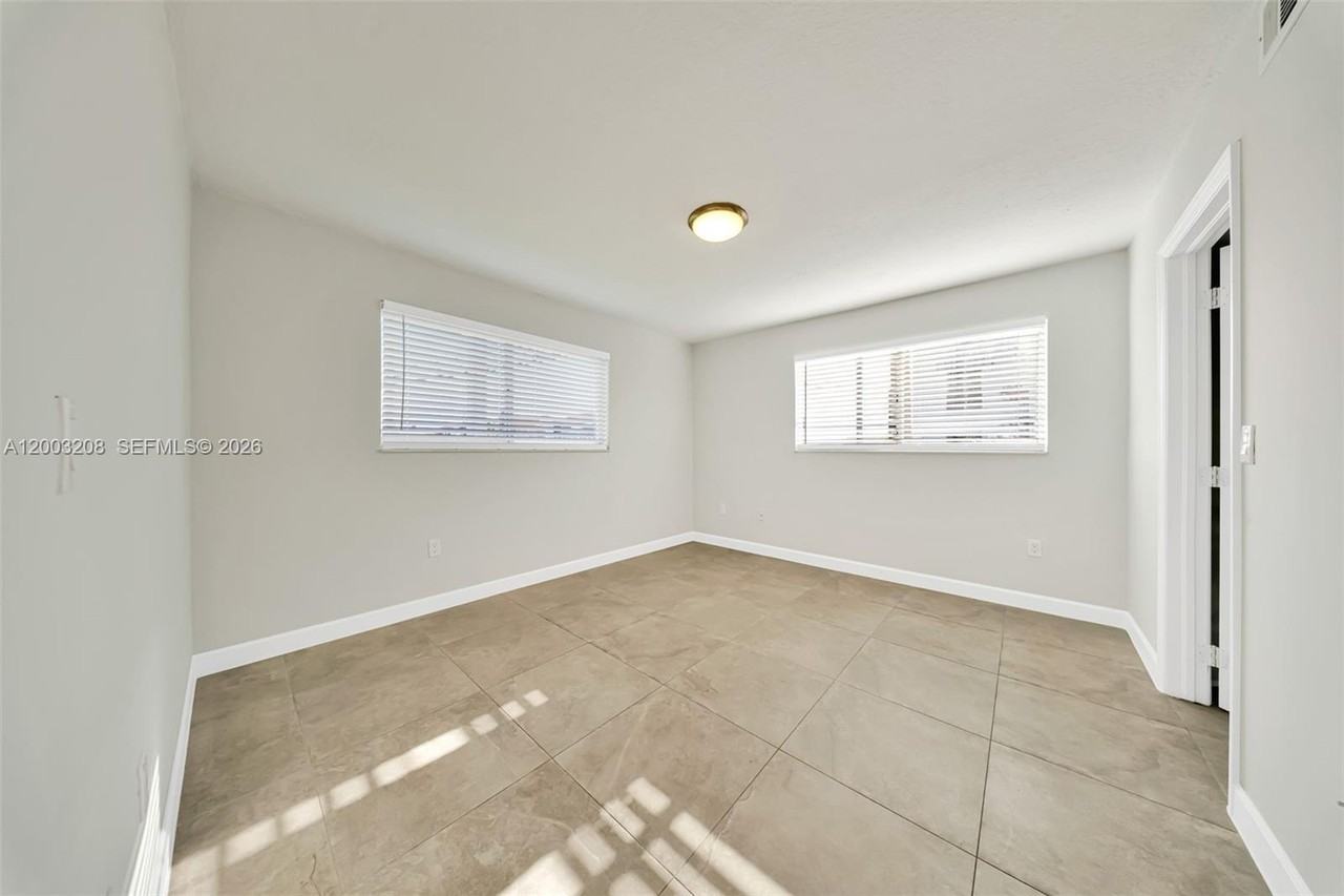 2610 W 76th St #106 - Photo 5 of 13