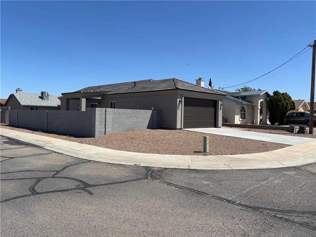 2601 Chambers Ave - Photo 2 of 15