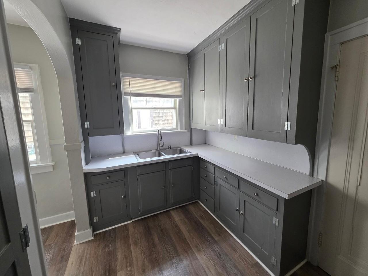 2637 Greenway St - Photo 7 of 18