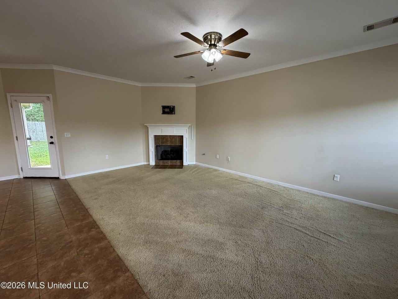 101 Stapleton Dr - Photo 2 of 21