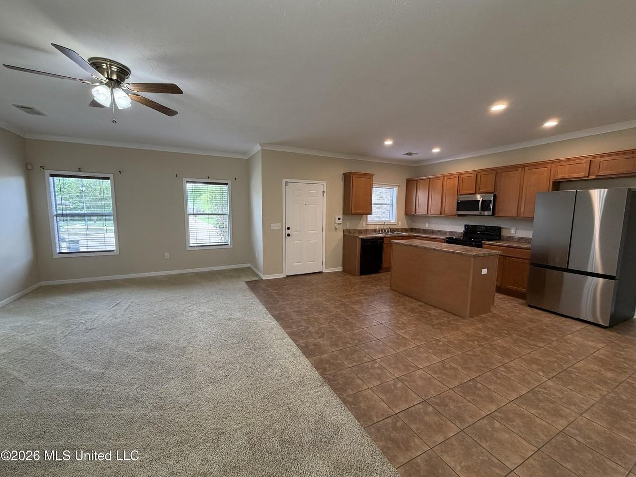 101 Stapleton Dr - Photo 3 of 21