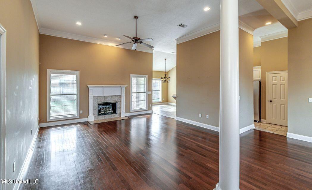 401 Ashtree Ln - Photo 7 of 47