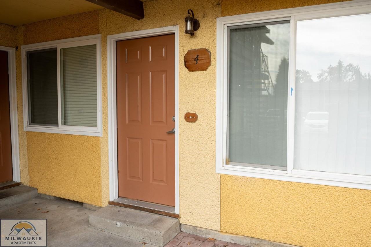 4545 Se Ina Ave #4 - Photo 2 of 13