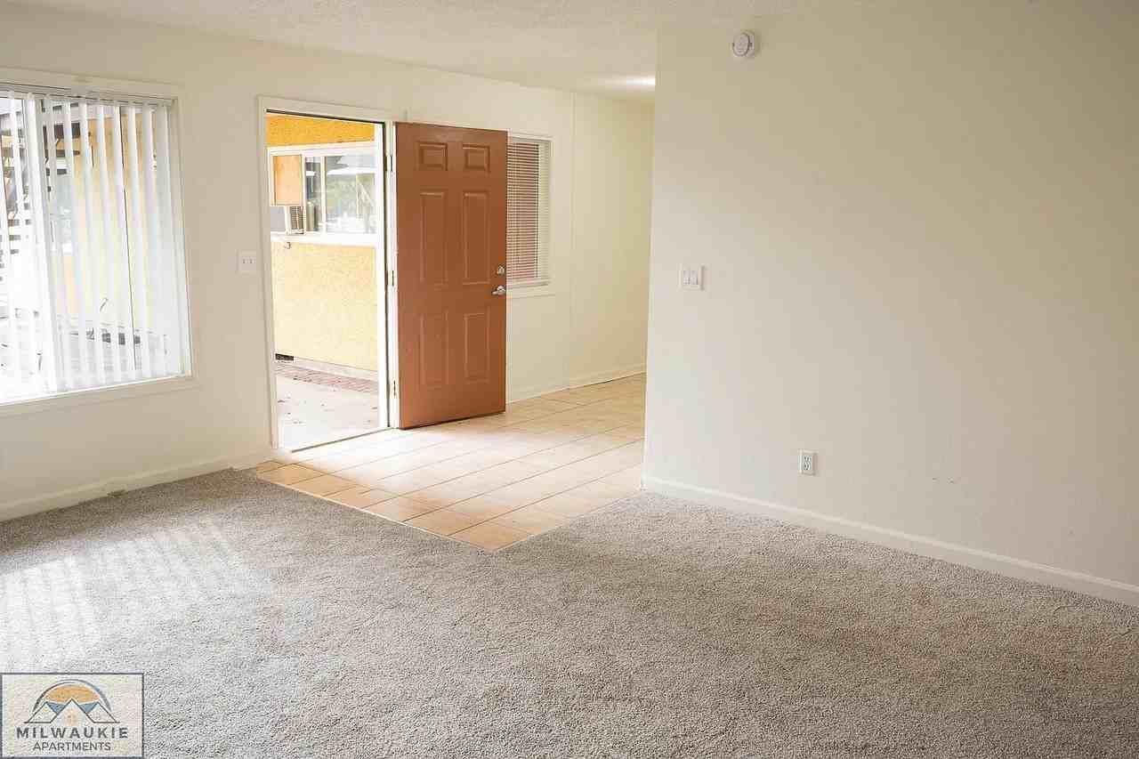 4545 Se Ina Ave #4 - Photo 5 of 13