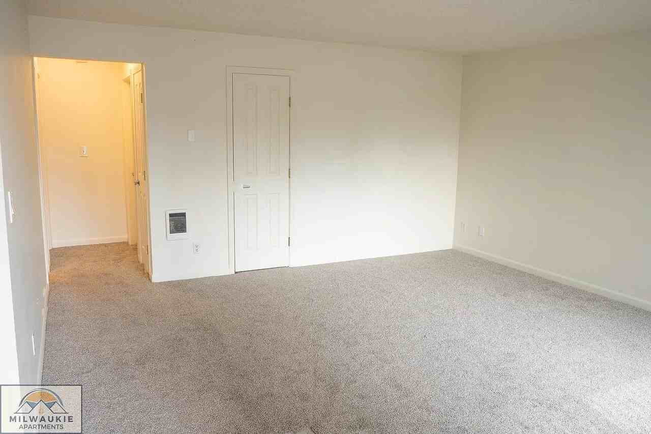 4545 Se Ina Ave #4 - Photo 6 of 13