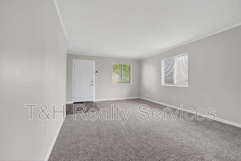 1655 Walker Ave - Photo 5 of 27