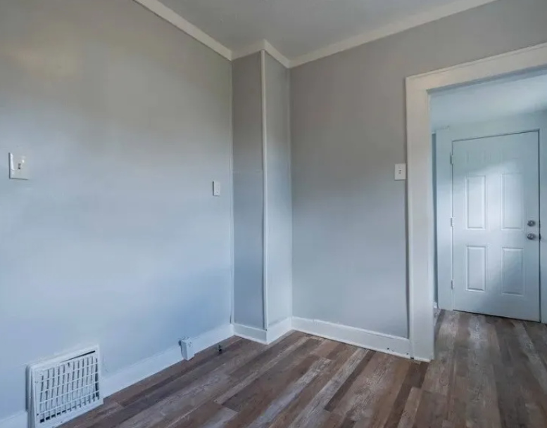 897 Peckham St #SFR - Photo 7 of 21