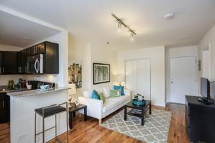 5050 N Sheridan Rd - Photo 1 of 1