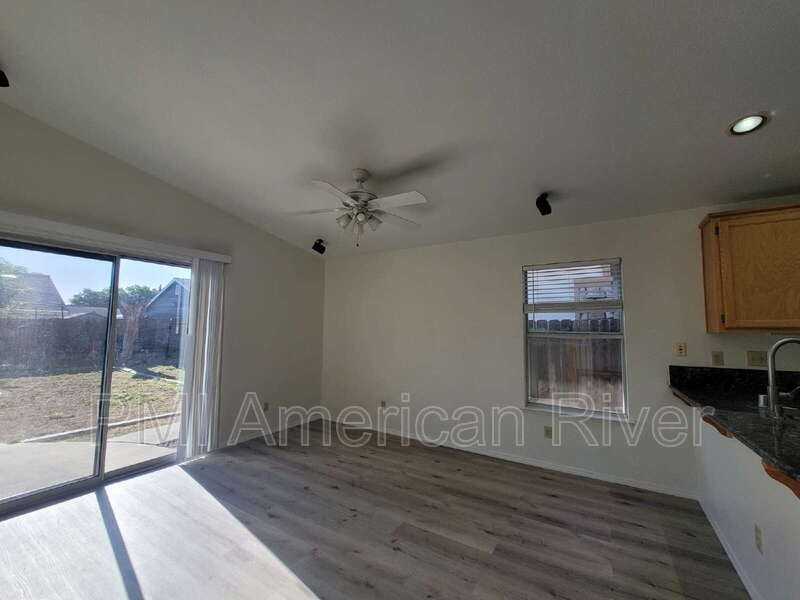 1 Sorbell Ct - Photo 4 of 20