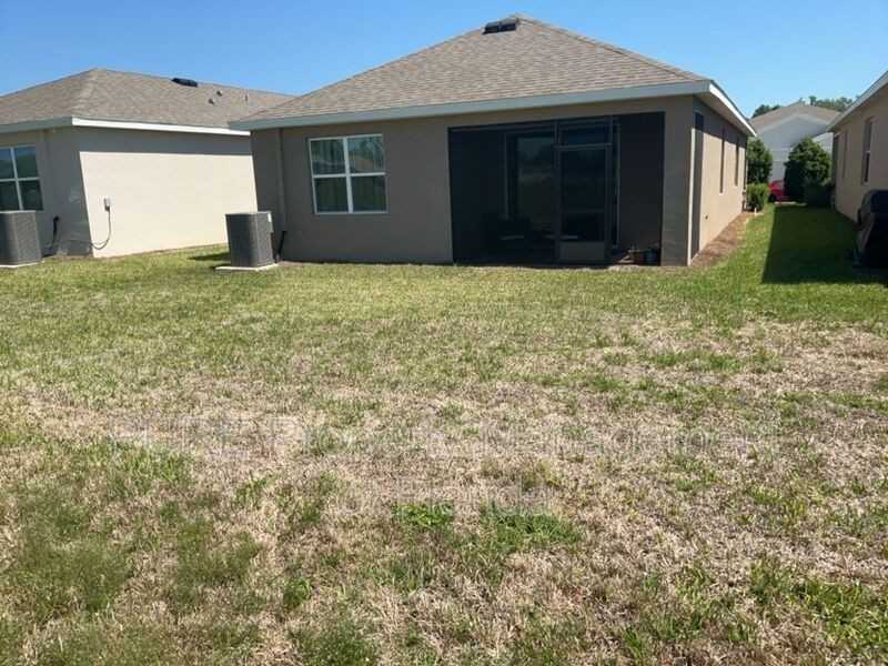 5416 Nw 46th Lane Rd - Photo 3 of 8