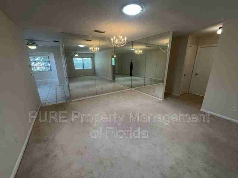 8671 Sw 97th St #C - Photo 5 of 46