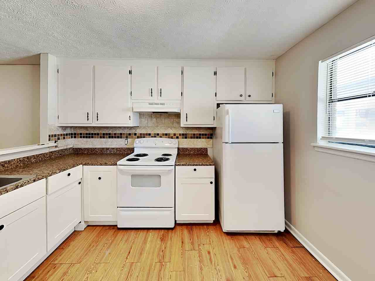 1289 Knoll Ct Nw - Photo 4 of 14