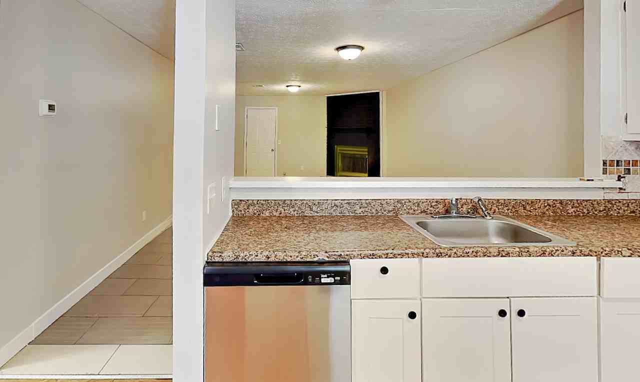 1289 Knoll Ct Nw - Photo 5 of 14