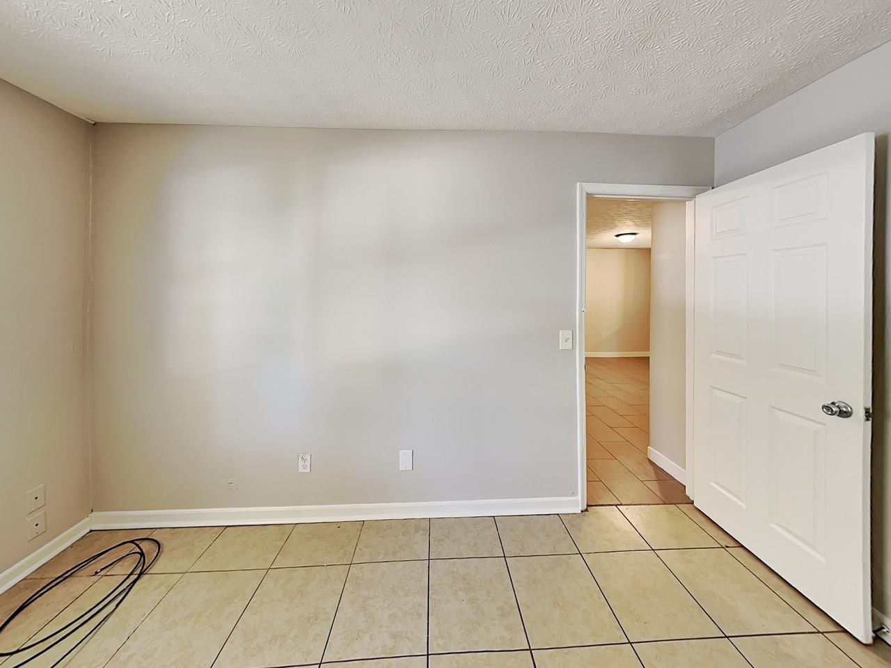 1289 Knoll Ct Nw - Photo 7 of 14