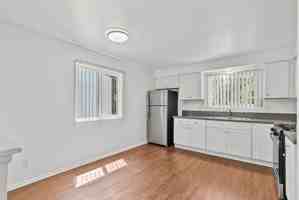 featured image of 520 W Carrillo St