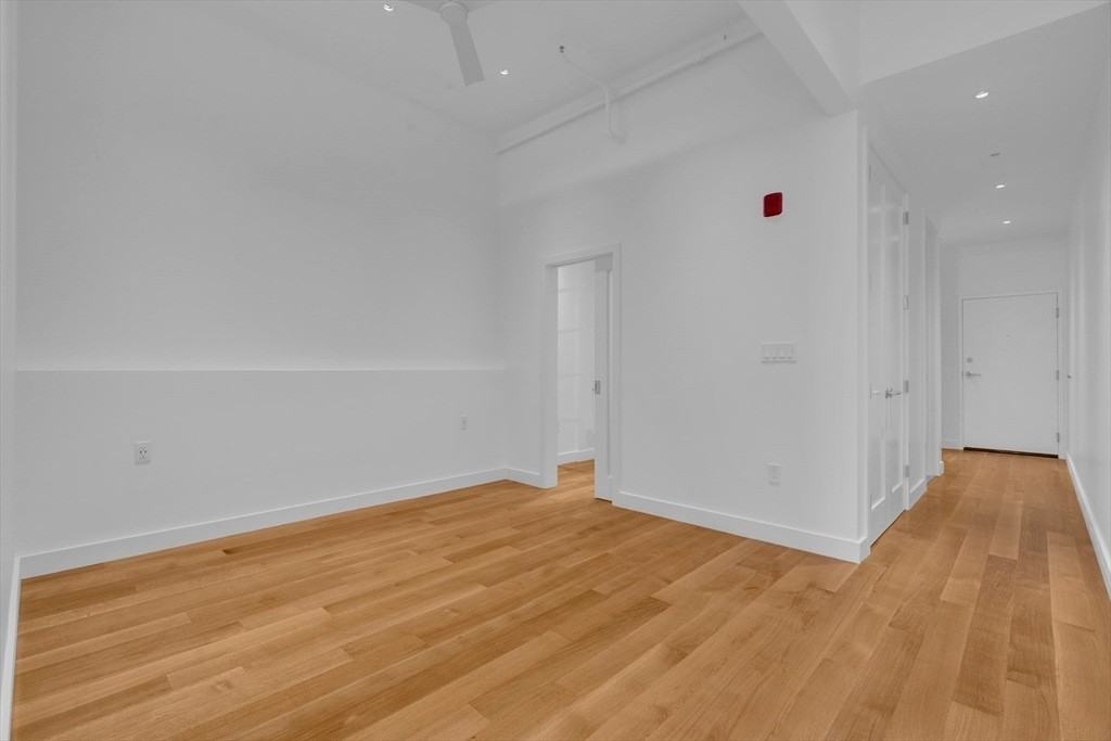 70 Northampton St - Photo 7 of 18