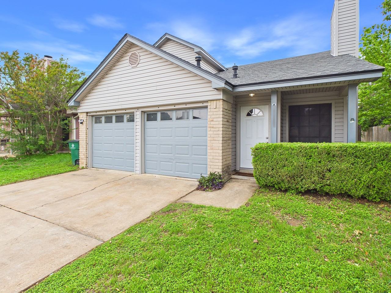 14405 Tiffer Ln - Photo 3 of 36